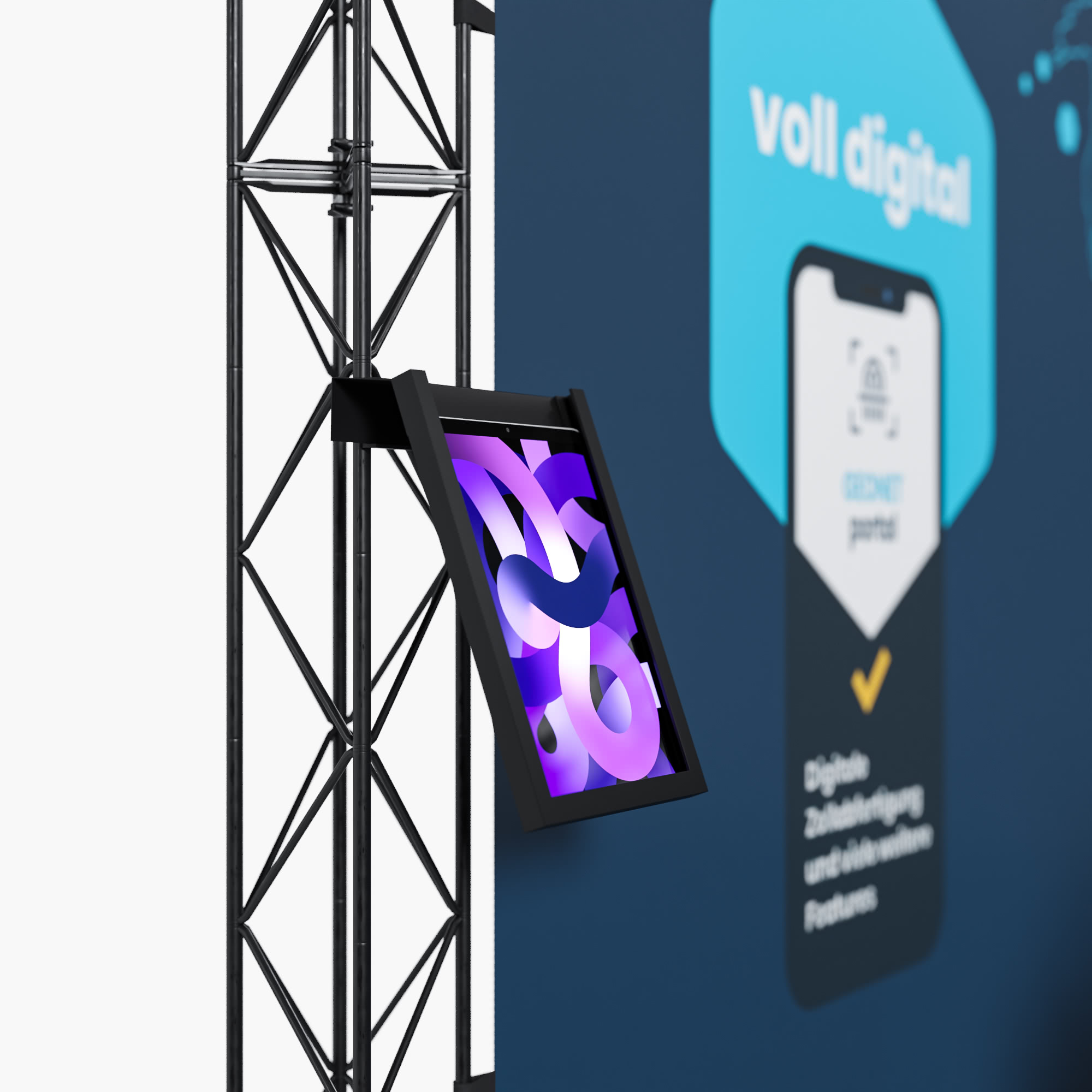 Ein schwarzer Metallrahmen hält ein digitales Display mit abstrakten violetten Mustern, das auf einer Metalltraverse neben einer blauen Wand mit einer Smartphone-Grafik und dem Text voll digital montiert ist.