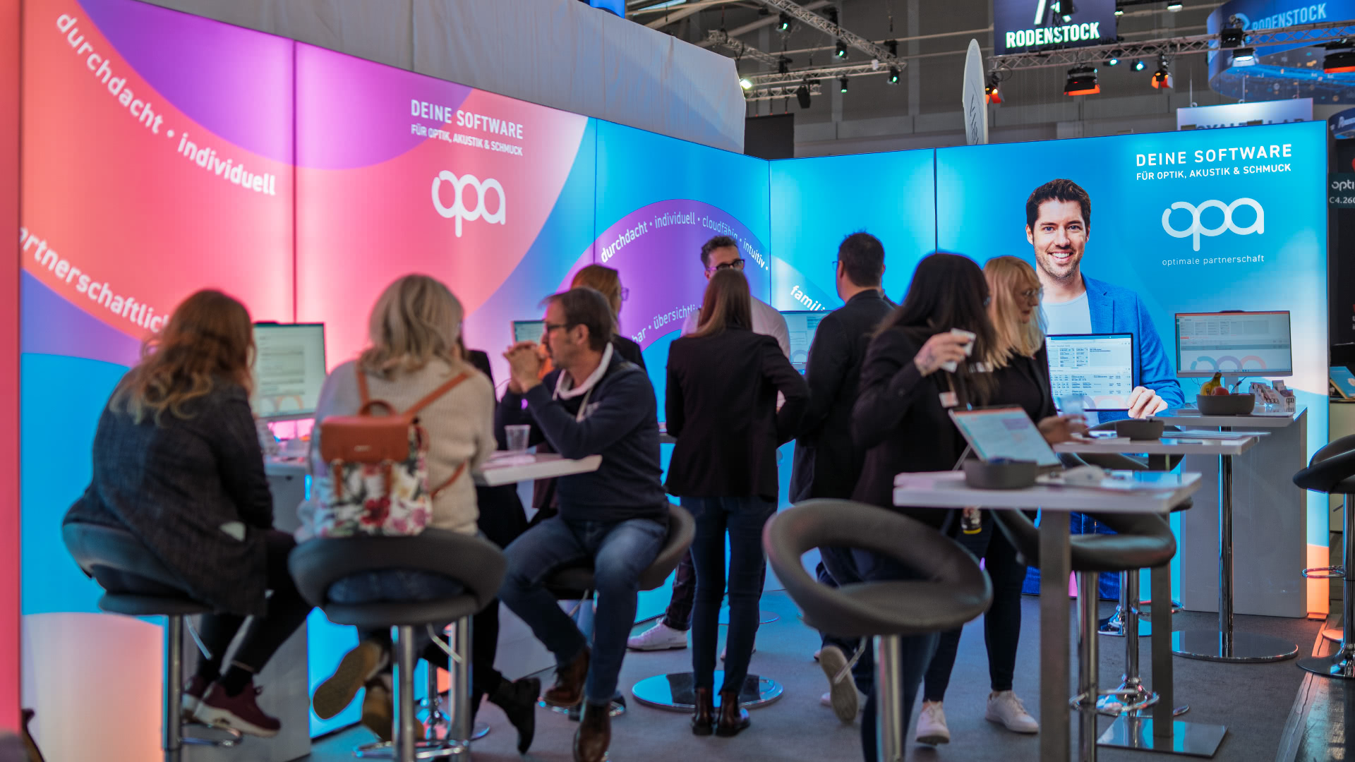 LED Messestand-Sitzecke