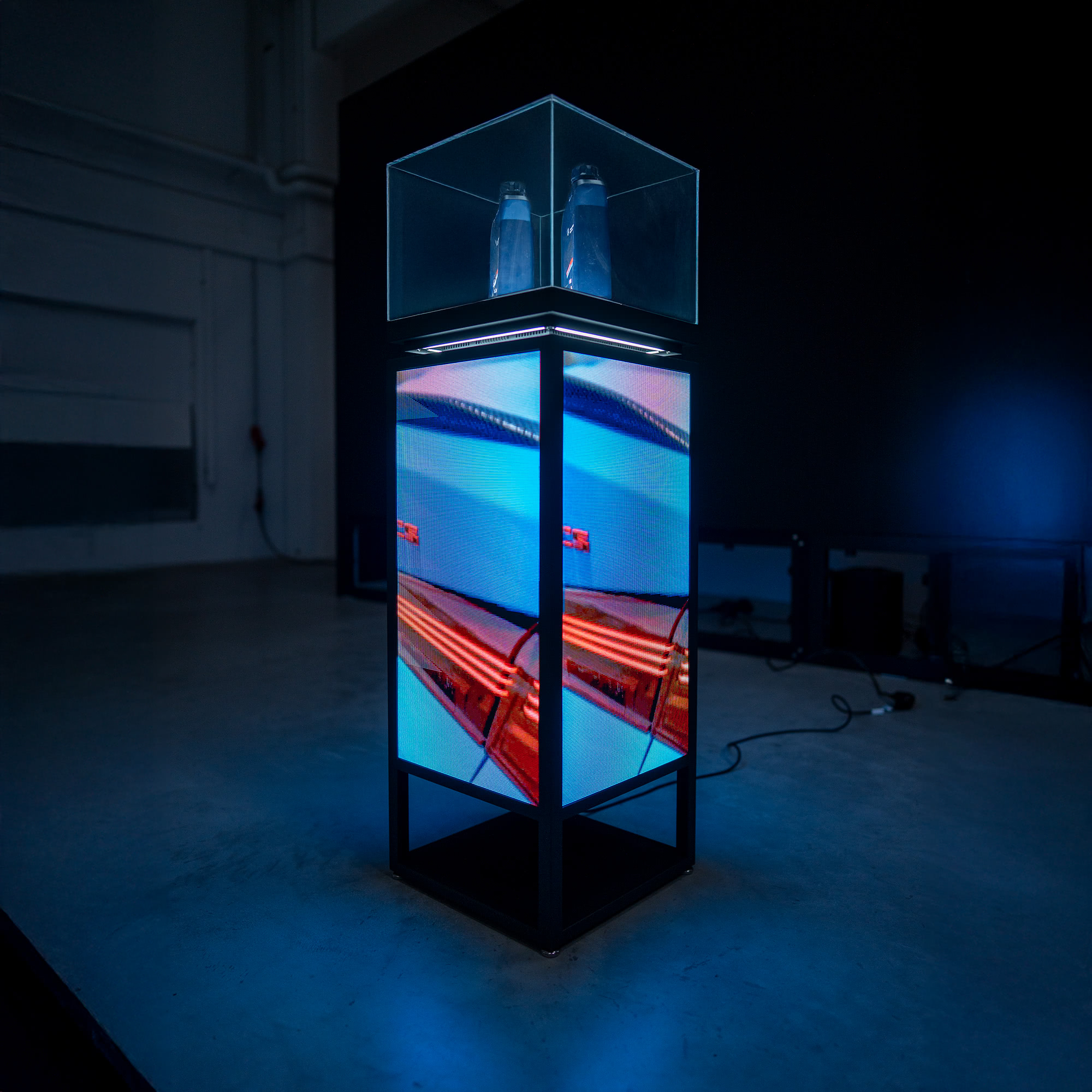 videowall-vitrine-gesamtansicht